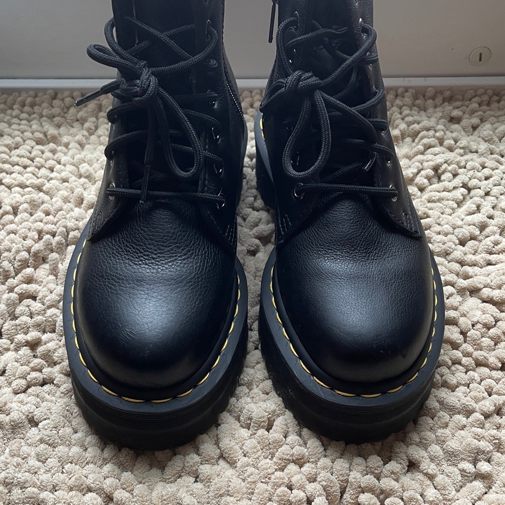 Dr. Martens Jadon faux fur lined platform boots - Picture 4 of 6